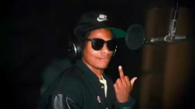 两位嘻哈制作人和苹果做了一笔30亿美元的买卖