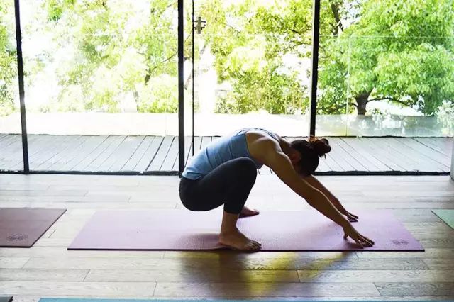 100个瘦肚子瑜伽动作图片,1小时纤腰瘦腹瑜伽视频