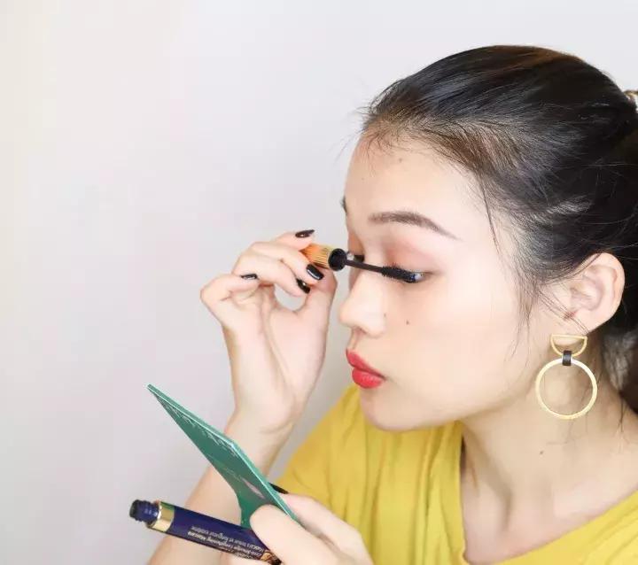 日常眼妆小技巧三步轻松搞定眼妆,眼妆新手学起来最简单的方法