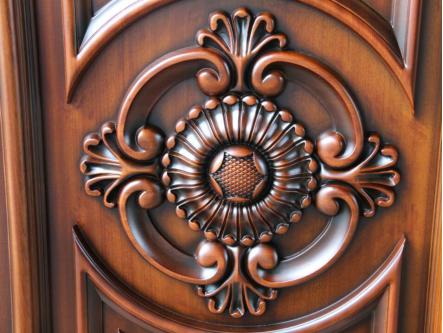 买木门有口诀,买木门选无漆