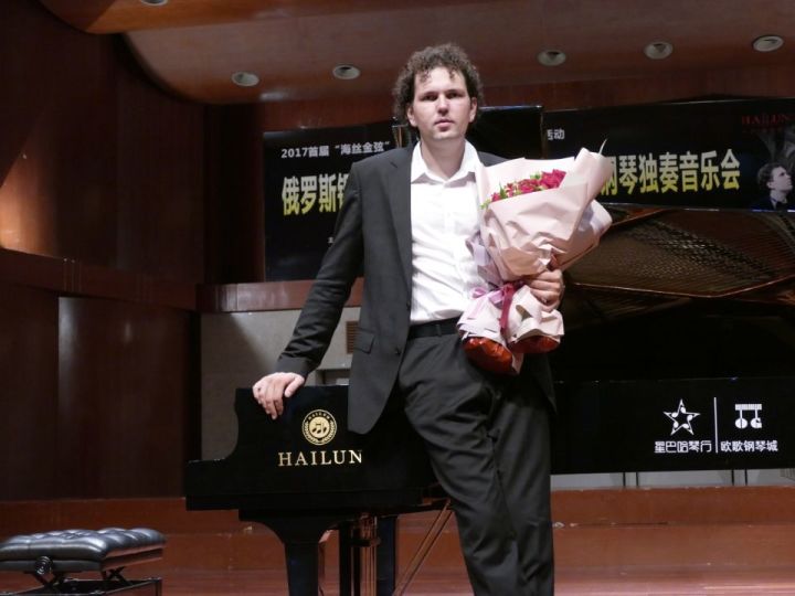 海伦维也纳演奏,海伦钢琴维也纳