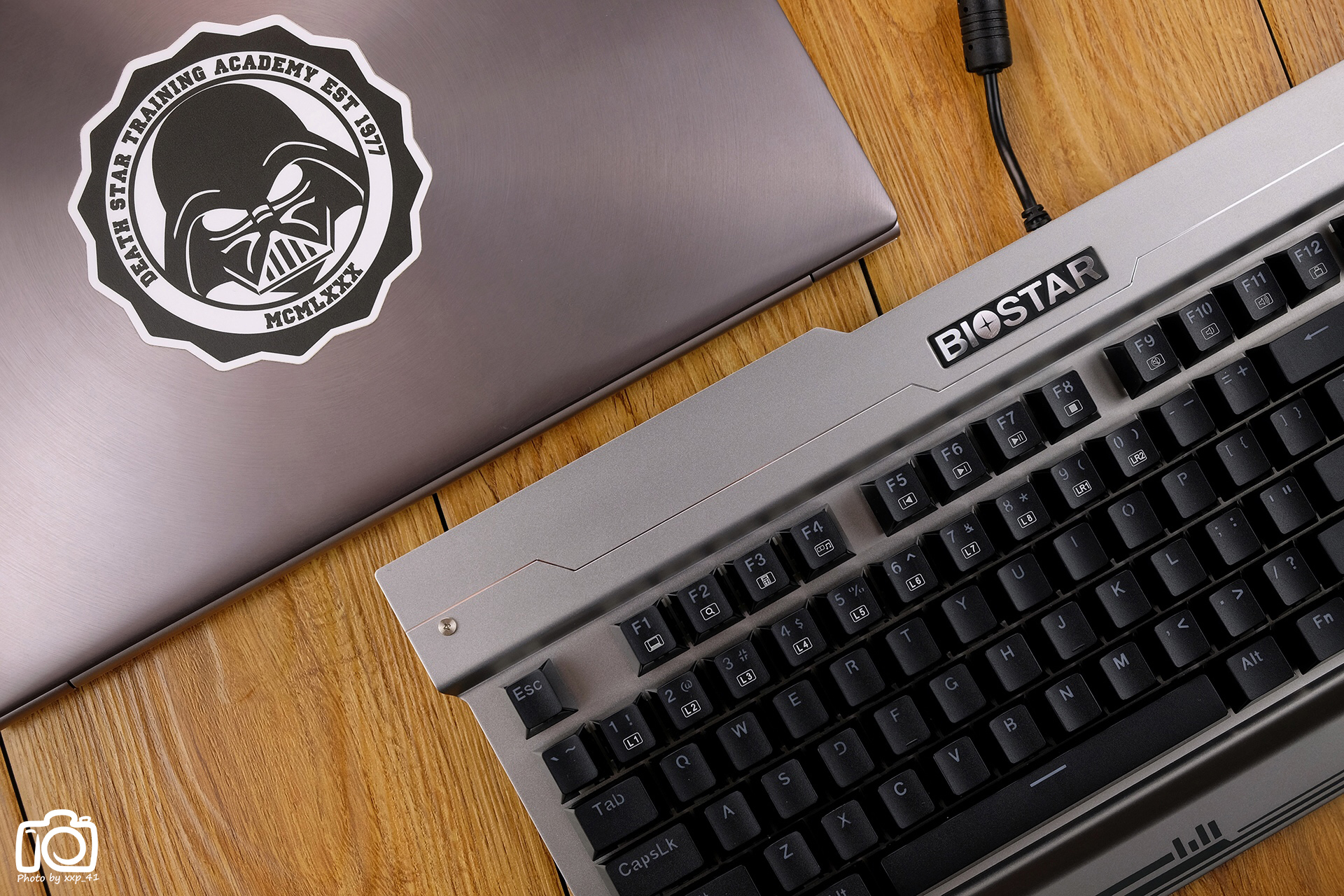 噼里啪啦打字噪，居然还防水：映泰沙漠方舟GK30青轴电竞机械键盘