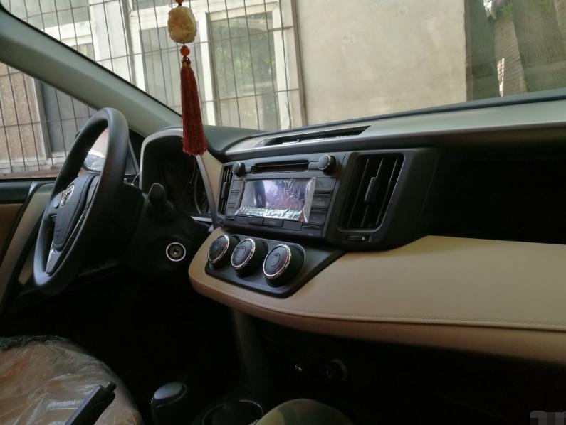 丰田rav4荣放15款优缺点,rav4荣放一箱油实测