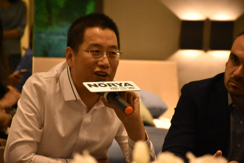 这个中国品牌占据了全球最大规模家具展两个主馆，凭什么？