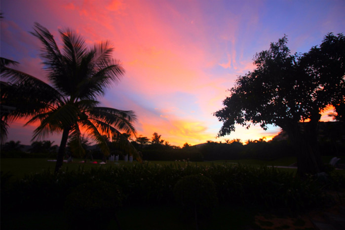 带着寻宝记游遍祖国大好河山,带着挖机去海边度假