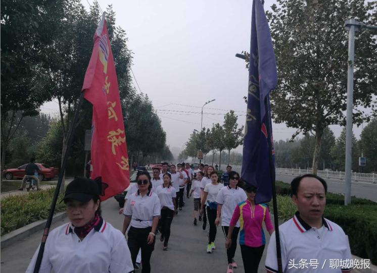 “时代中通·豪园”杯健康徒步行盛大开启，营销中心正式开放