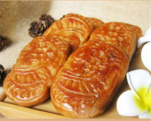 真正的五仁月饼是什么馅的,五仁月饼和冰皮月饼哪个更好吃