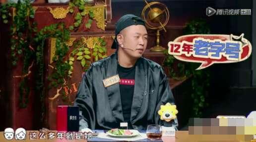 吴昕可爱的瞬间何炅一脸宠溺,吴昕杜海涛拍照