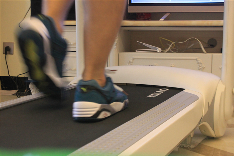 迪丽热巴跑步机广告,迪丽热巴代言的运动品牌图片