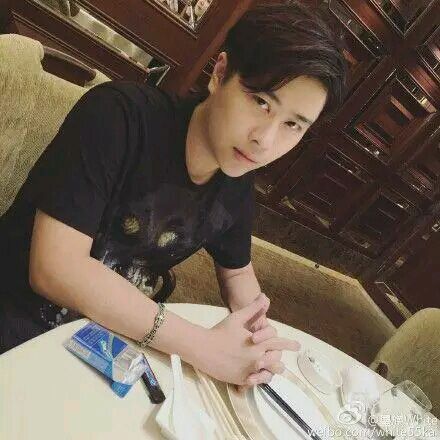 一句“卢本伟牛逼”背后藏着如此心酸