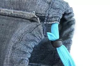 旧牛仔裤改造收纳袋教程,废旧牛仔裤手工改造收纳袋的做法