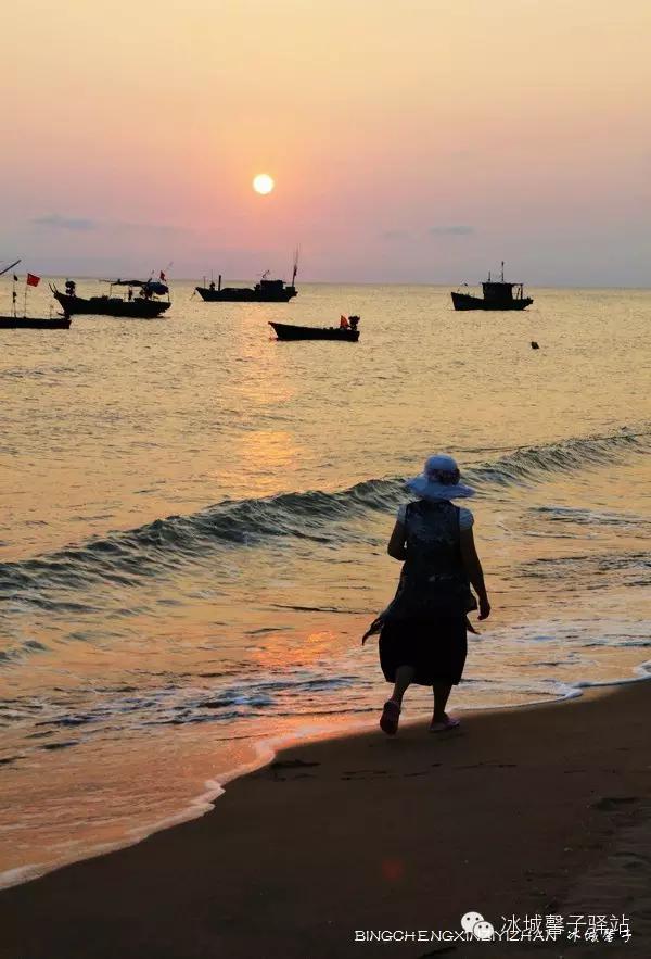 醉享三亚波波利海岸夕阳下的渔光曲