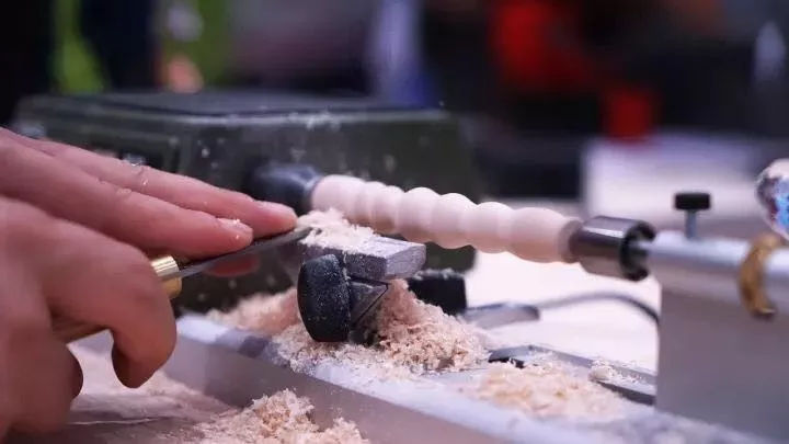 西安这个欢造节结束了熊孩子们还没有玩够