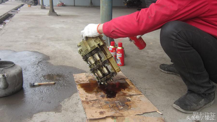 宝马320li发动机烧机油怎么修,宝马320i烧机油最佳解决方案