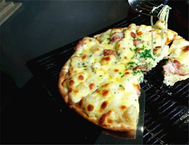 每个饥寒交迫的晚上,一块披萨就能让我荡漾