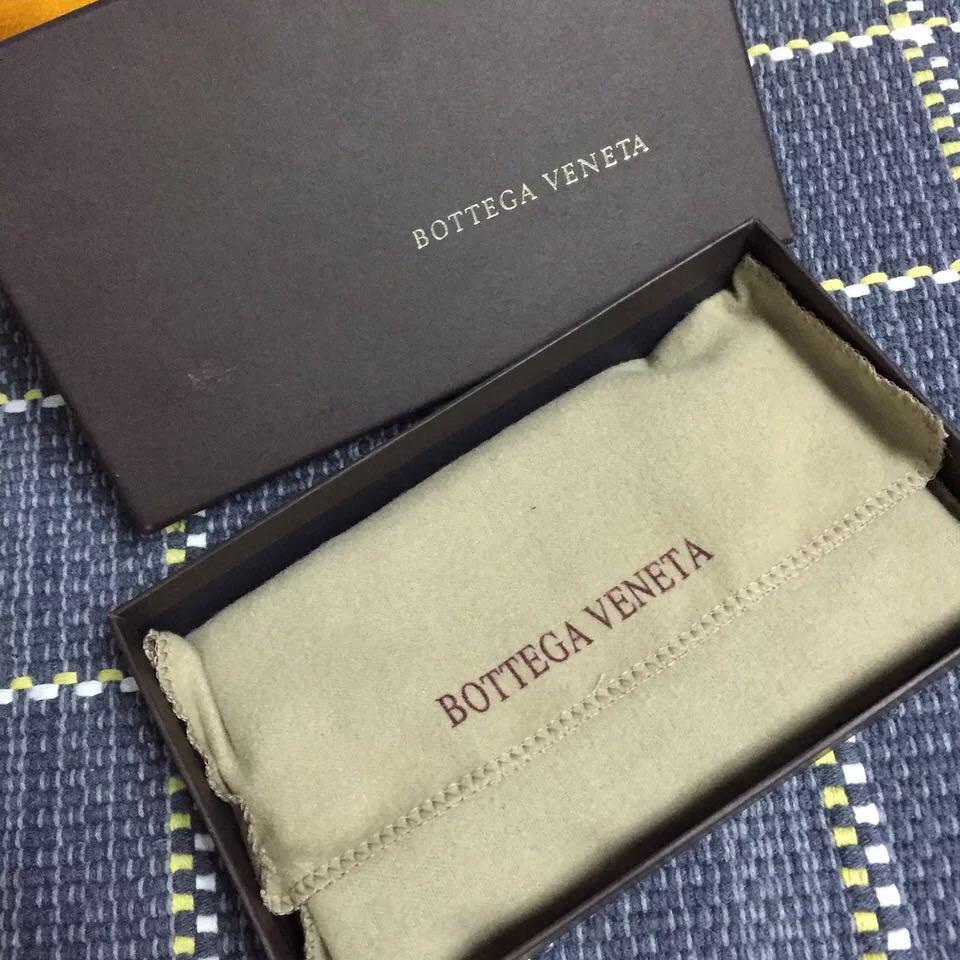 bv钱包有味道吗是正品吗,bv钱包短款鉴别