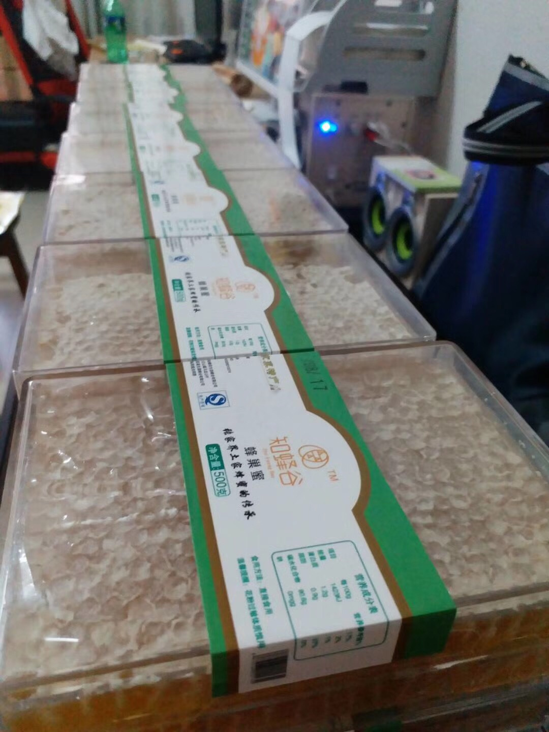 深山蜂谷悬崖土蜂蜜好吗,张家界知蜂谷养蜂