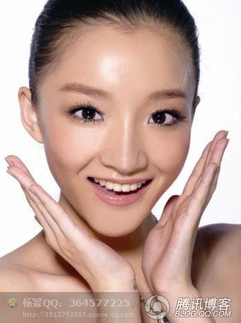 怎样洗脸能减少皱纹,这样洗脸不伤腰