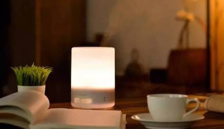 秋高气爽，精油的三种方法可以摆脱皮肤干燥、情绪紧张的困扰