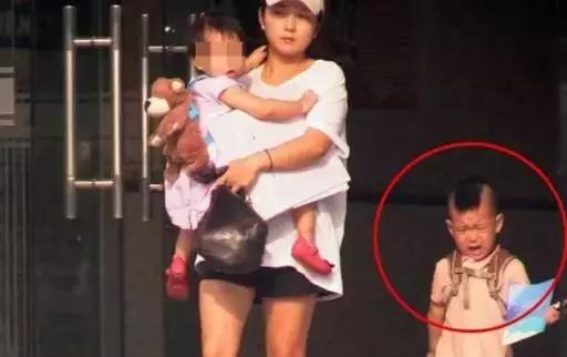 七宝哭何洁完整版,何洁照顾七宝