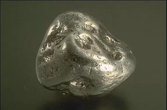 蓝宝石原矿全过程,迪拜顶级奢侈原矿宝石