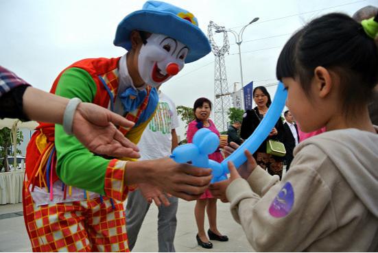 窑埠TOWN特色壮乡节，歌曲舞蹈演绎大荟萃