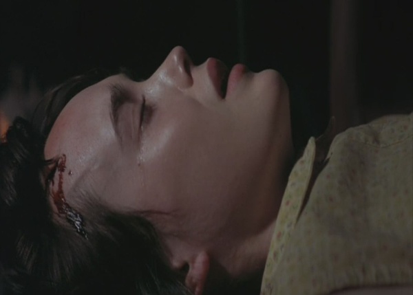 他们说‘那女孩死了不是我的错’*力暴**不需要理由