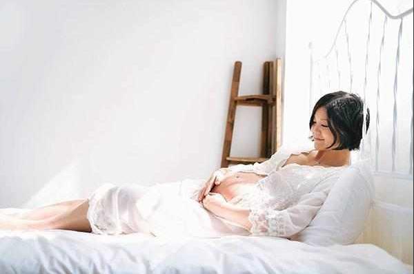 怀孕睡觉翻身疼怎么缓解,孕妇睡觉翻身肚子抽筋一样疼