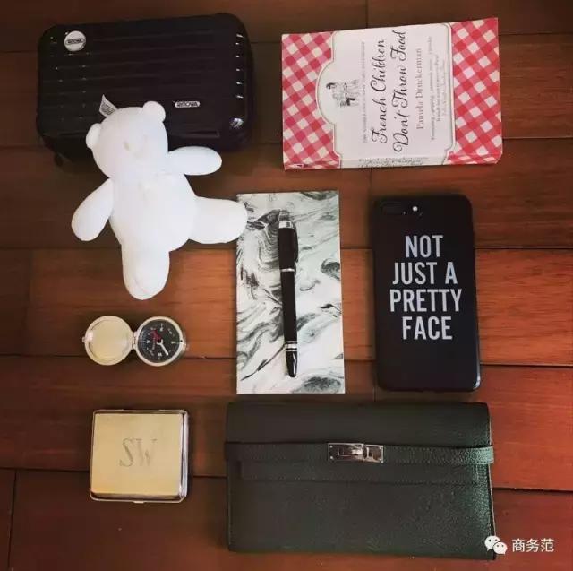 我翻了13个男人的包包，金牛座的男人最爱买买买？