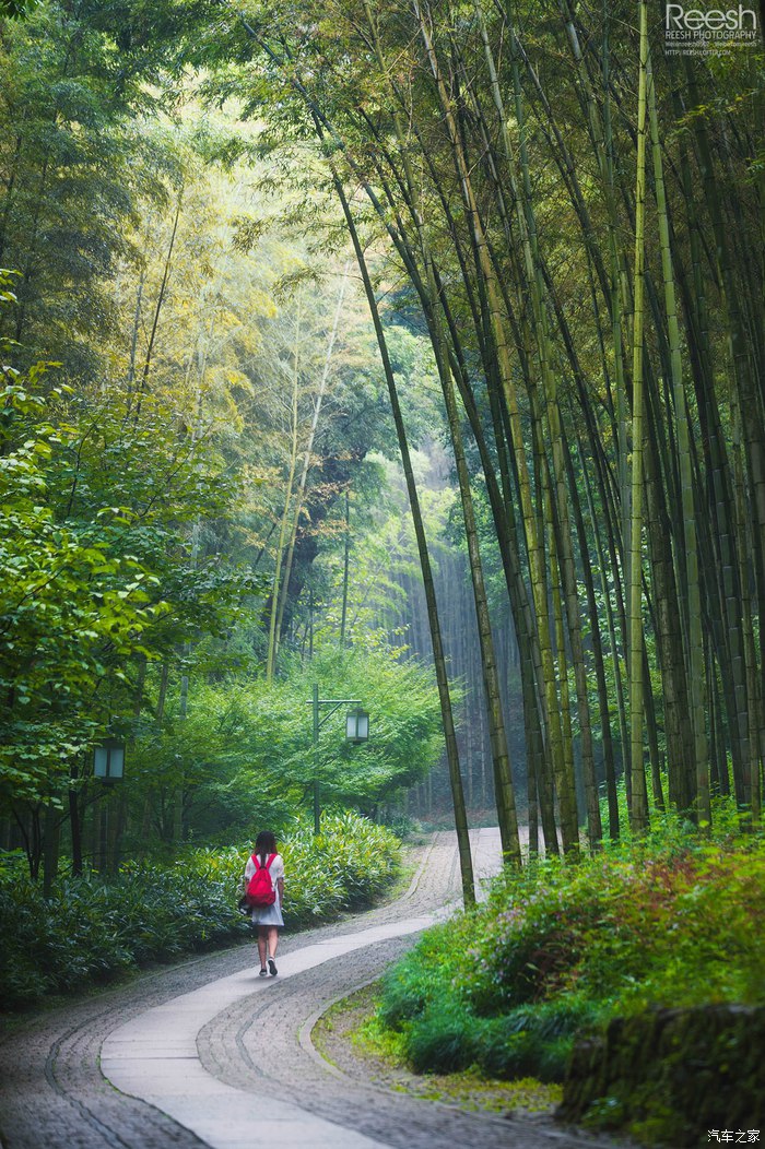 宝马X6，不谈性能如何！自驾遇上大雨还被拍成大片，颜值绝对够！