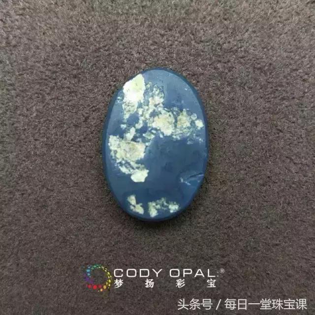 怎样挑选黑欧泊和白欧泊,如何挑选欧泊