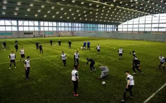 33万人口的小国,人口小国进世界杯