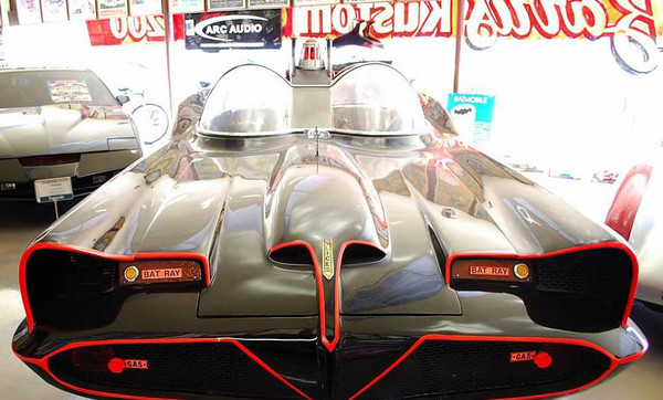 蝙蝠侠里面的野马,野马蝙蝠侠