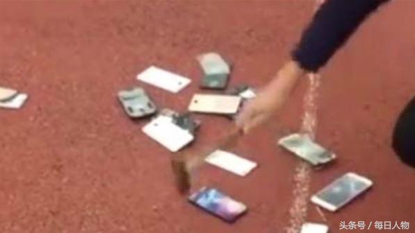 南阳一中学手机销毁大会，律师：侵犯私人财产，学生可要求赔偿