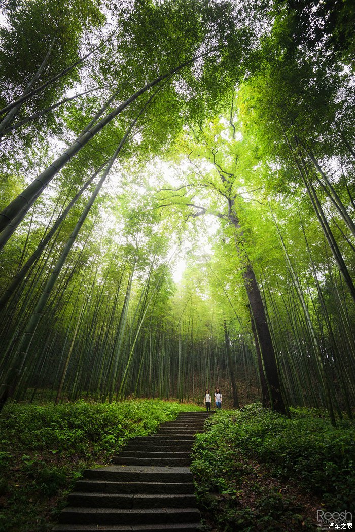 宝马X6,不谈性能如何!自驾遇上大雨还被拍成大片,颜值绝对够!