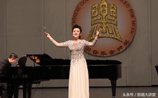 唱歌中声区的正确练习方法,唱歌低中高音区怎么练