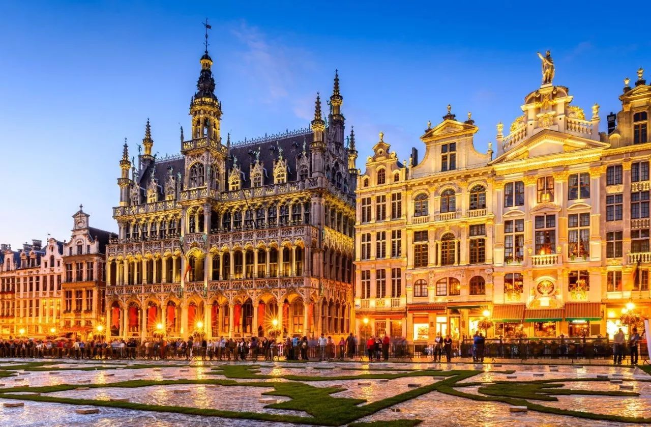 布鲁塞尔有什么风景 (布鲁塞尔被誉为欧洲最美丽的广场)