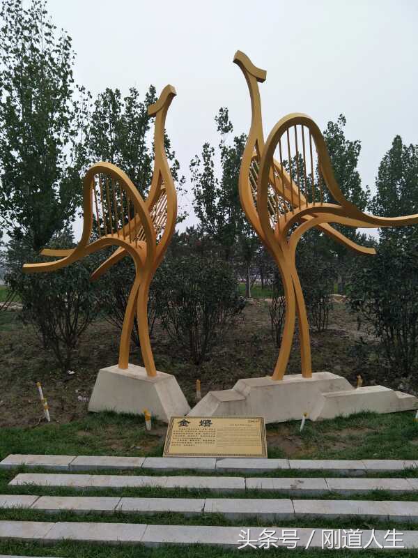 终于集齐了结婚周年的美称，我是水晶婚，你呢