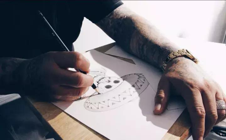 蓝色金酒威士忌,粉红皇家金酒威士忌