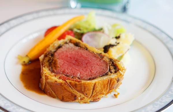 点餐不如自给自足！给大家介绍下这是我讨好女朋友的惠灵顿牛排