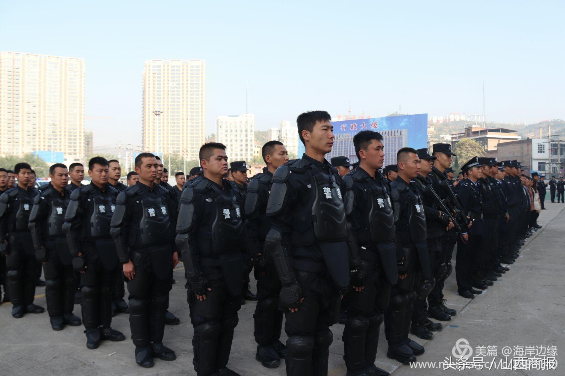 县公安局扎实开展警务实战大练兵,公安十九大忠诚保平安实战演练