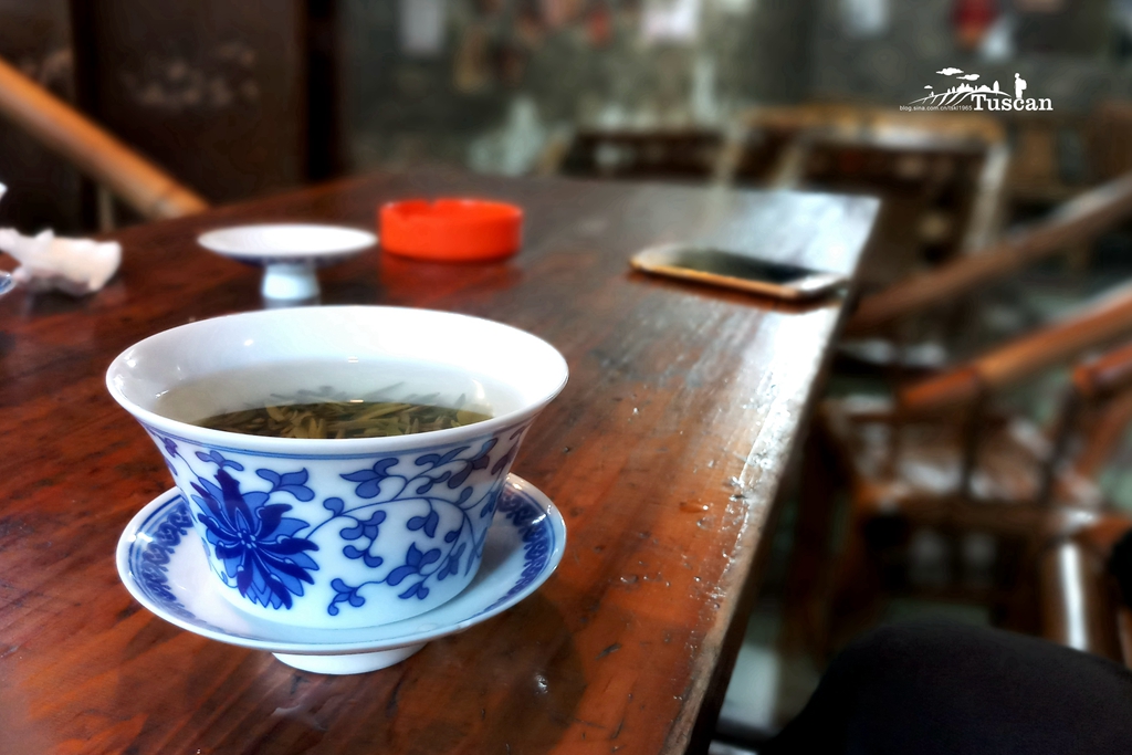 三星galaxyc8港版,三星galaxyc8像素