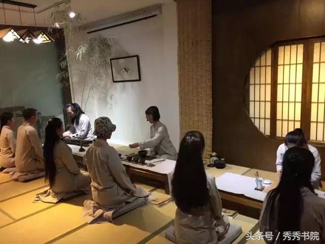 姑娘，你这么优雅，请问师从何处？