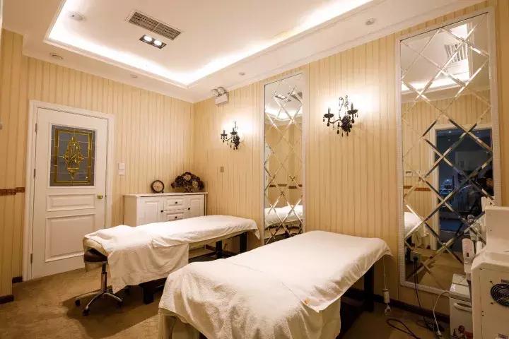 童话般Tiffany蓝！全球第1家抗衰门店落户天津！终于被我找到了！