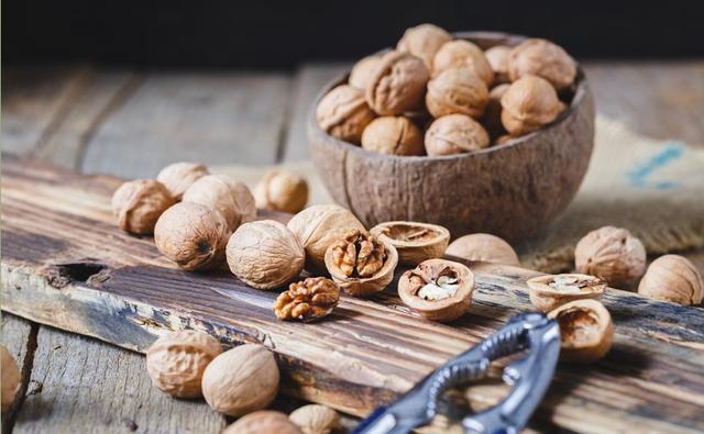 你不知道的大秦岭——2000年历史的商洛核桃,毛主席一生所爱