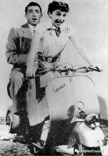 机车与婚纱,机车与跑车比赛