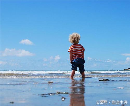 婴儿有斗鸡眼如何治疗,孩子斗鸡眼是怎么遗传的