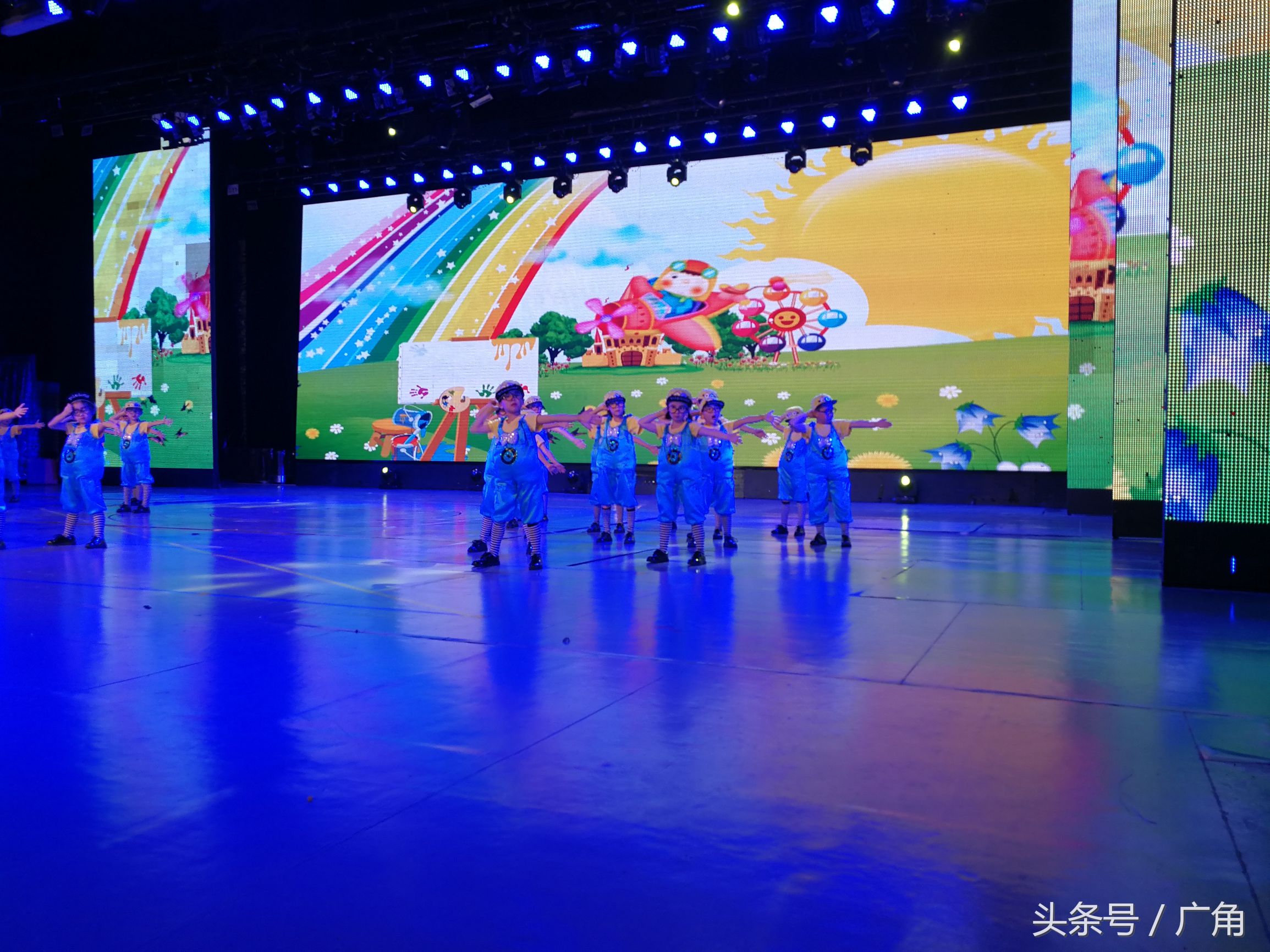 逐梦25年,马克荣呕心沥血打造遐迩闻名的晶晶艺术幼儿园