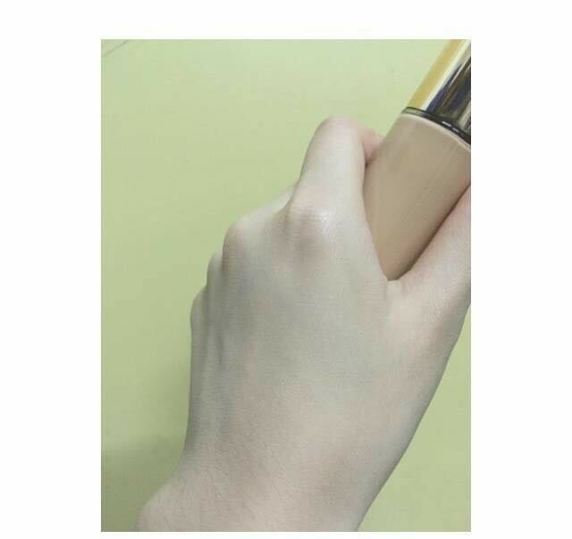 圣罗兰明彩亮颜粉底液,YSL明彩亮颜粉底液