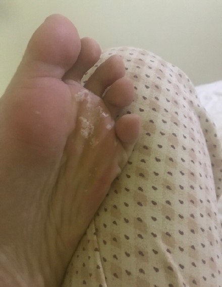 酒店里浴室的拖鞋收费吗,为什么酒店浴室没有拖鞋